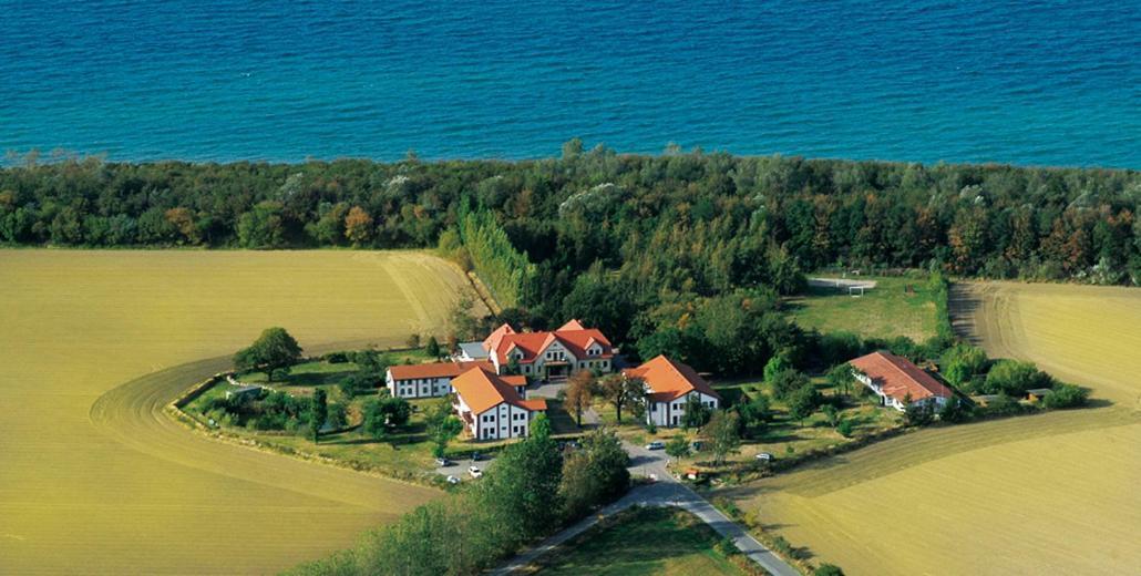 Hotel Ostseeland Росток Екстериор снимка