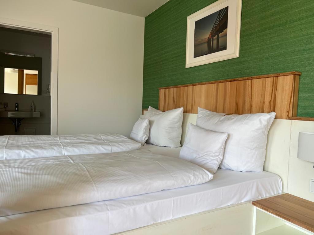 Hotel Ostseeland Росток Екстериор снимка