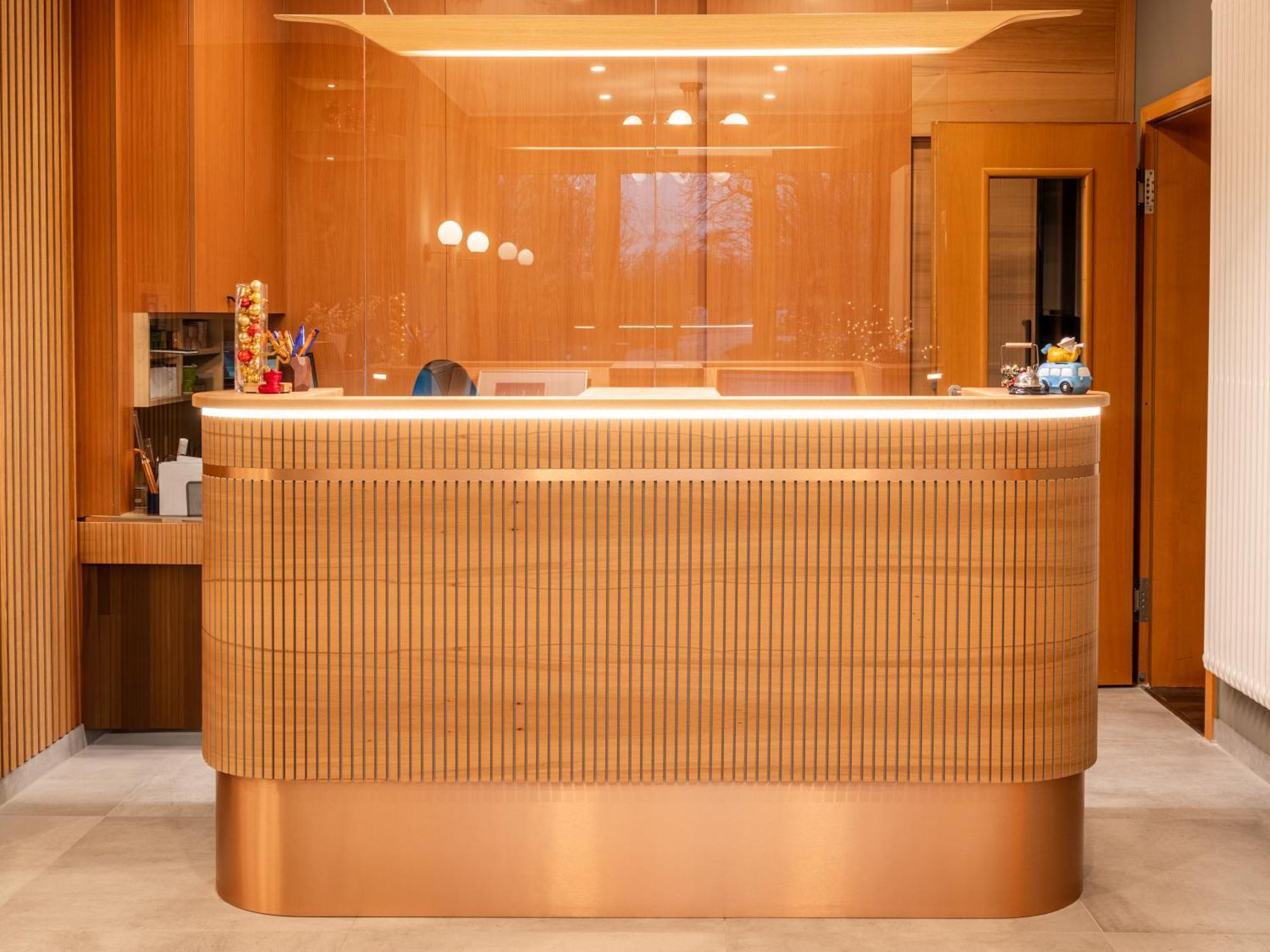 Hotel Ostseeland Росток Екстериор снимка