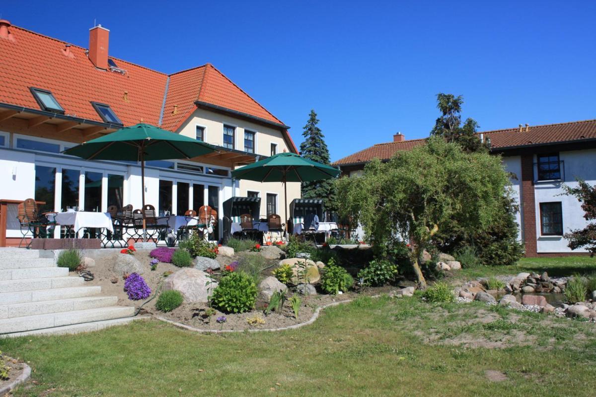 Hotel Ostseeland Росток Екстериор снимка