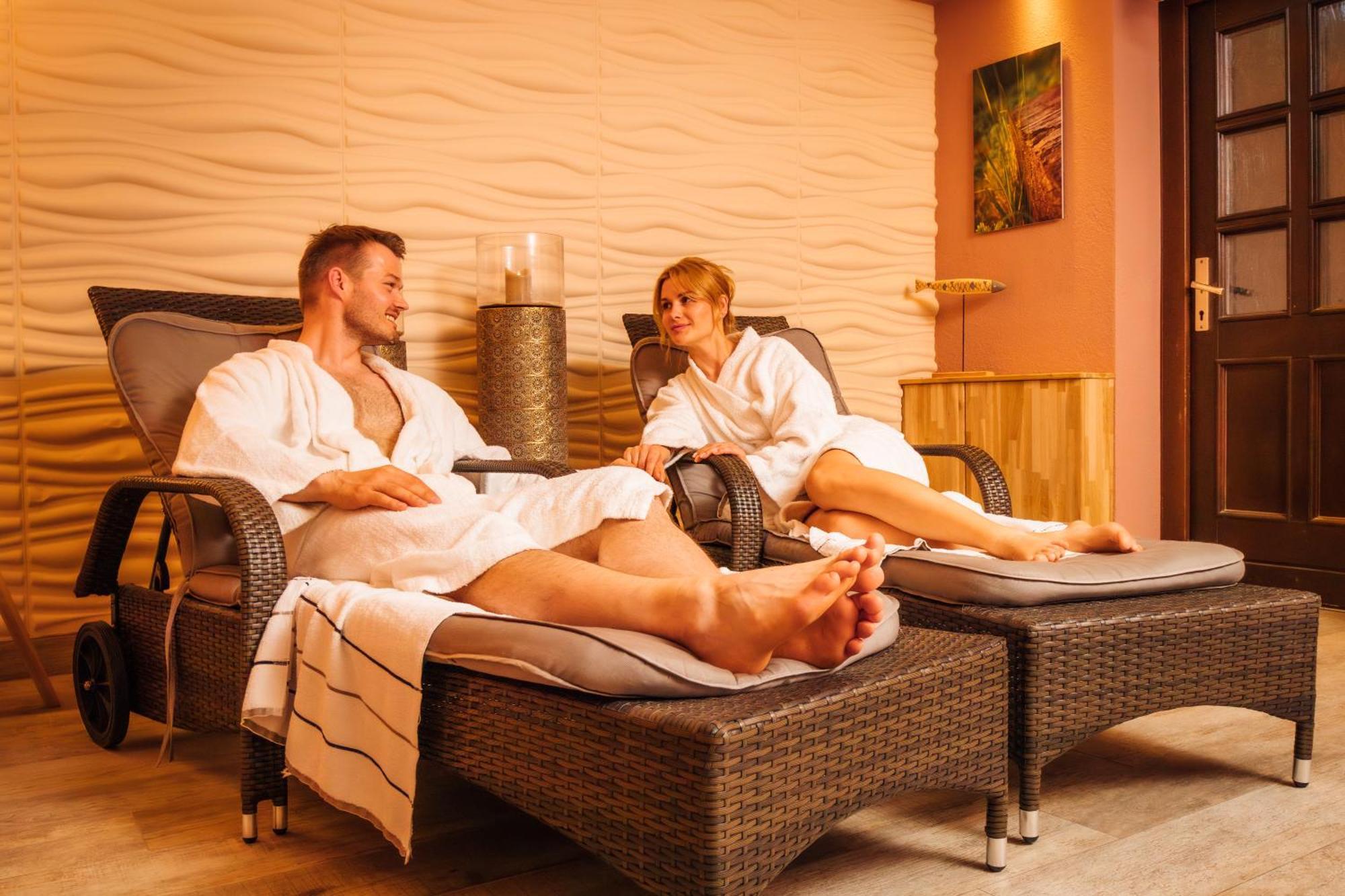 Hotel Ostseeland Росток Екстериор снимка